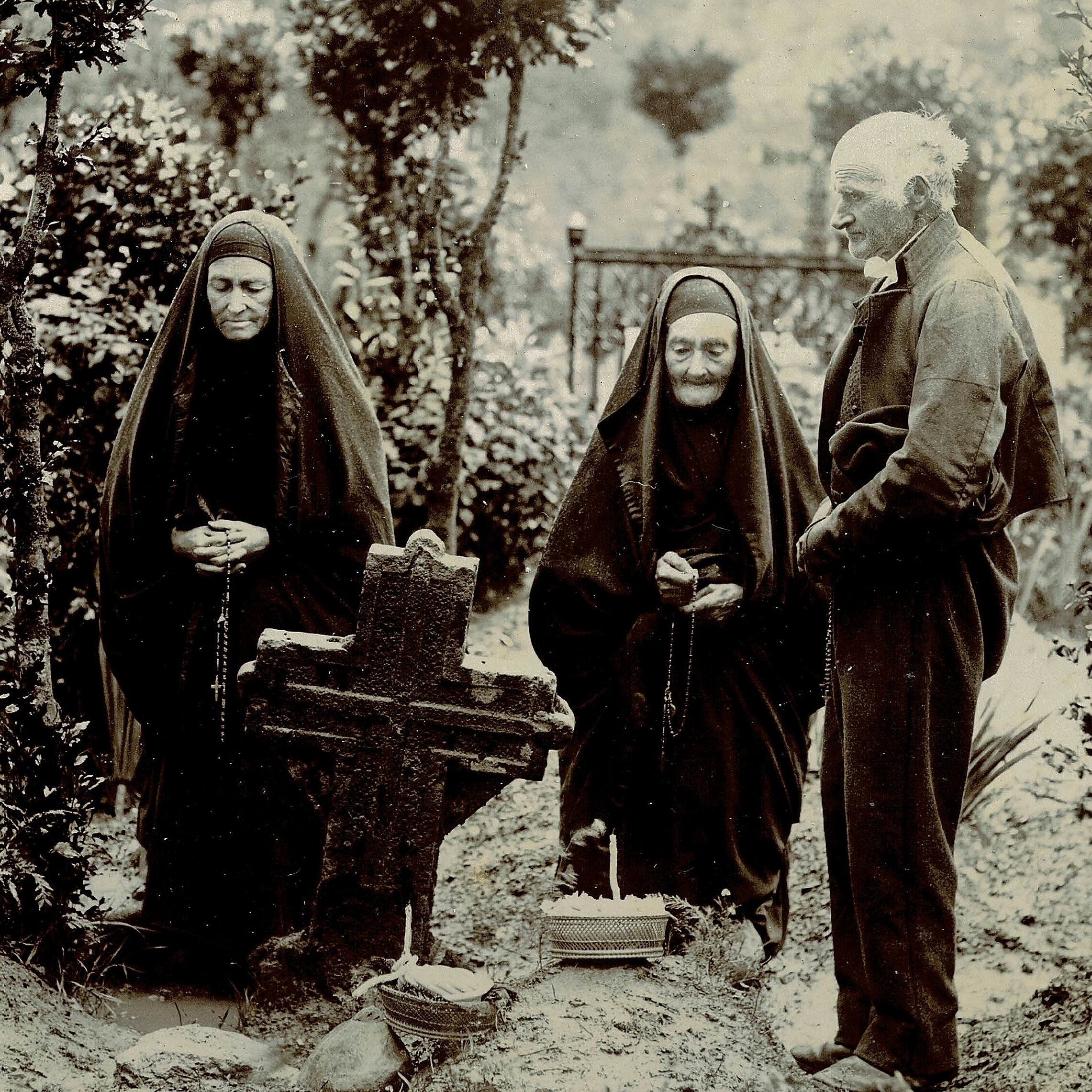 Au cimetière des Aldudes -2